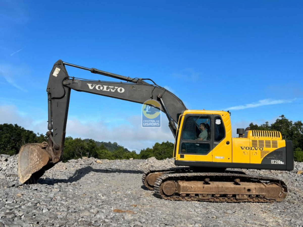 Escavadeira Volvo EC210BLC 2012