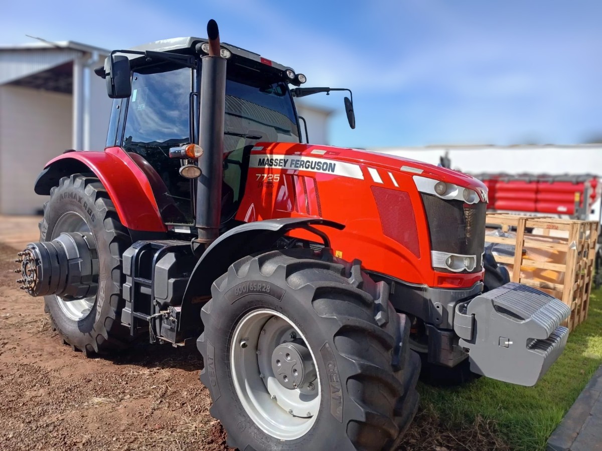 Trator agrícola Massey Ferguson MF 7725 2022