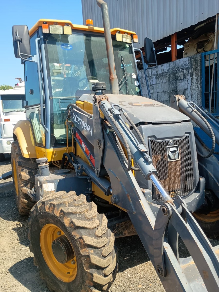Retroescavadeira XCMG XC870BRI 2023