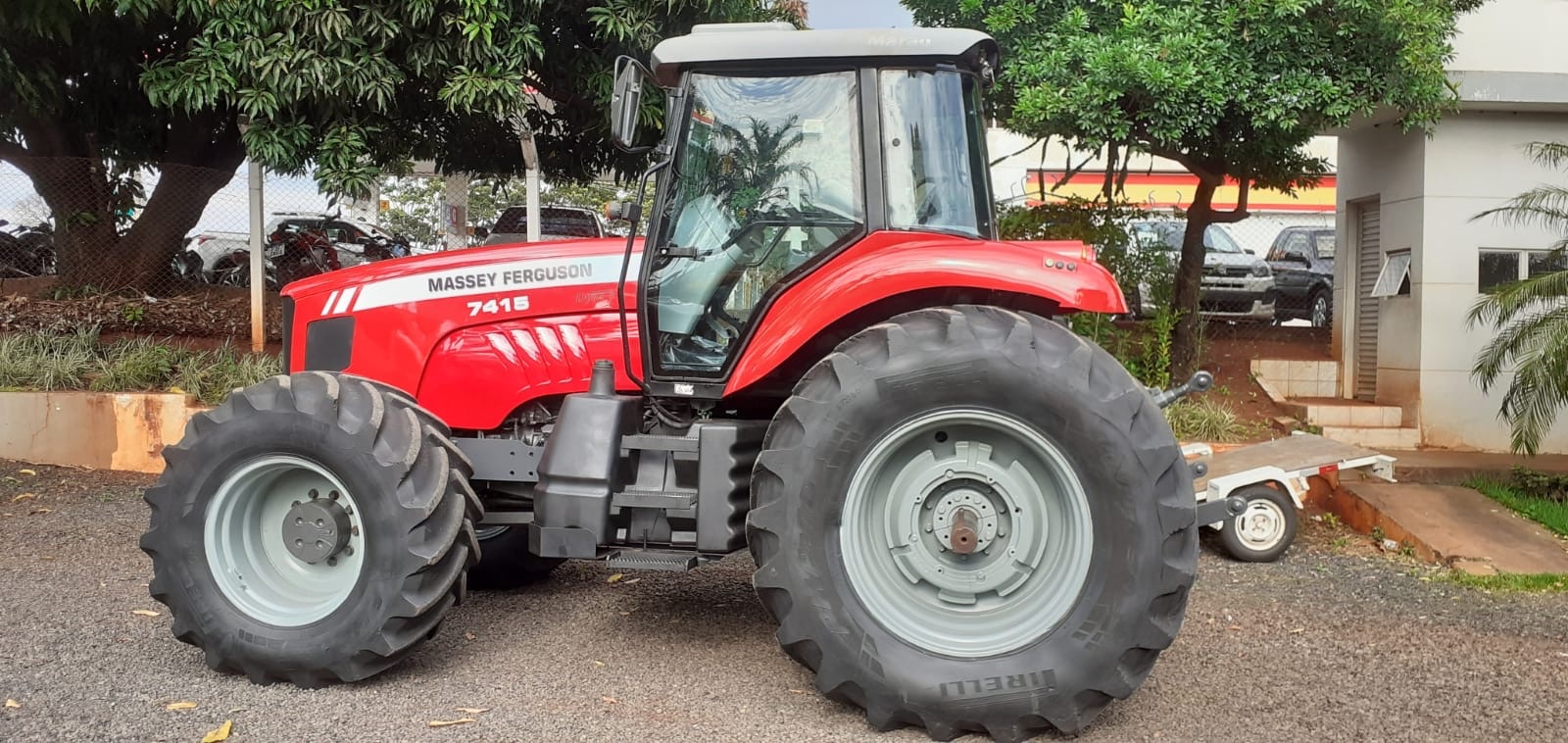 Tratores Agrícolas Massey Ferguson MF 7415 2014