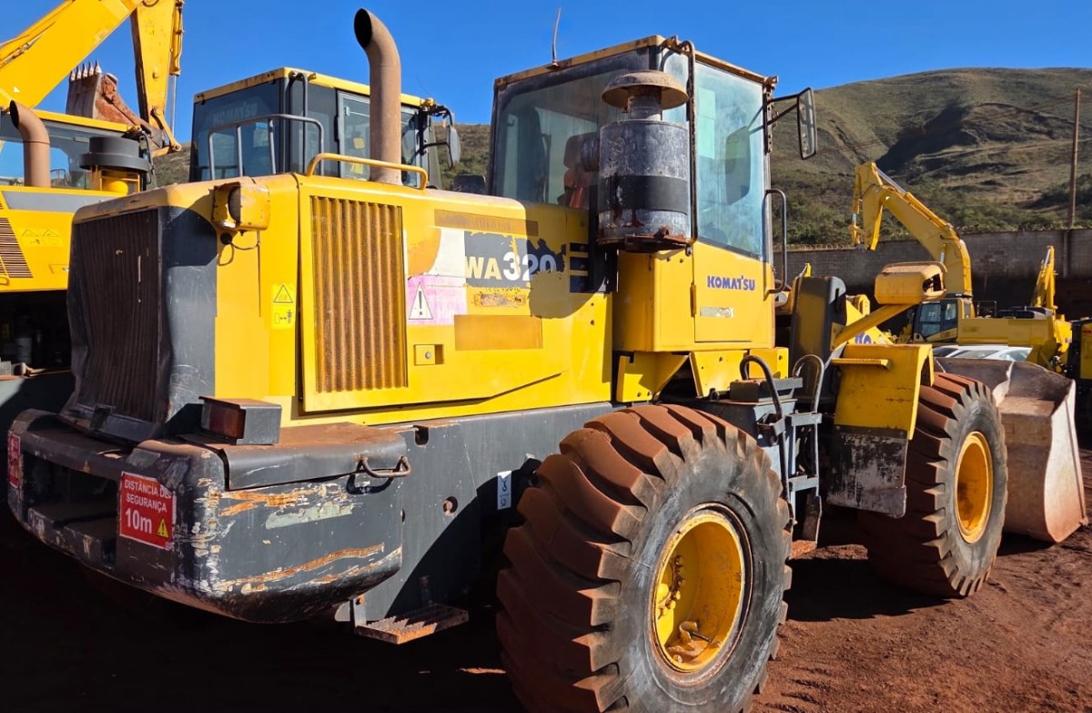 Pá Carregadeira Komatsu WA320 2021