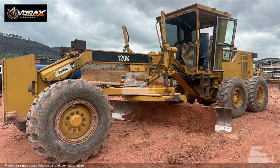 Motoniveladora Caterpillar 120K 2014
