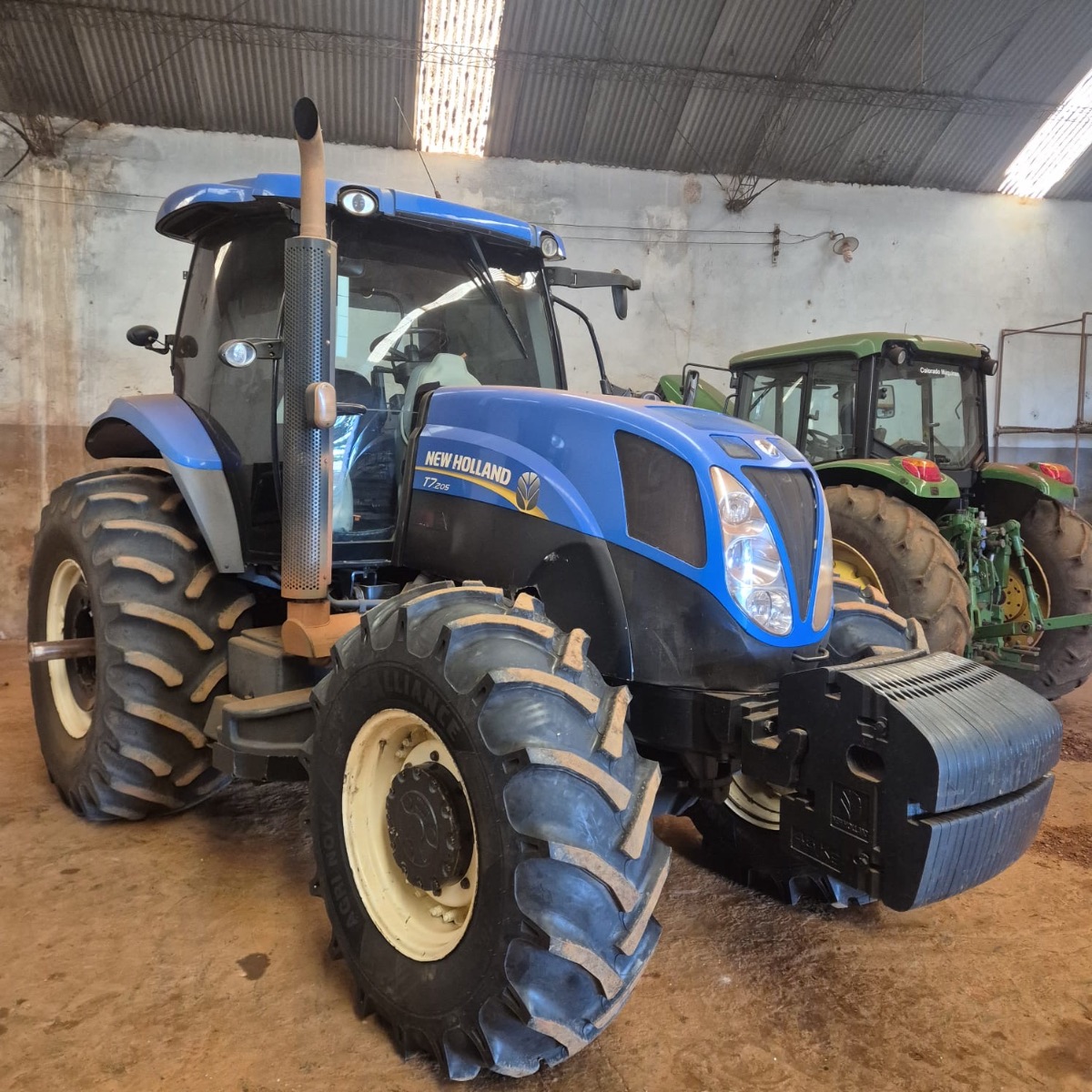 Trator agrícola New Holland T7.205 2016
