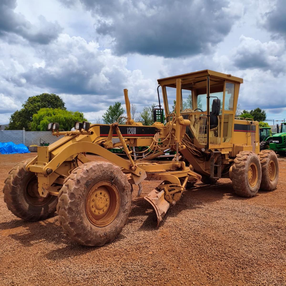Motoniveladora Caterpillar 120H 1998