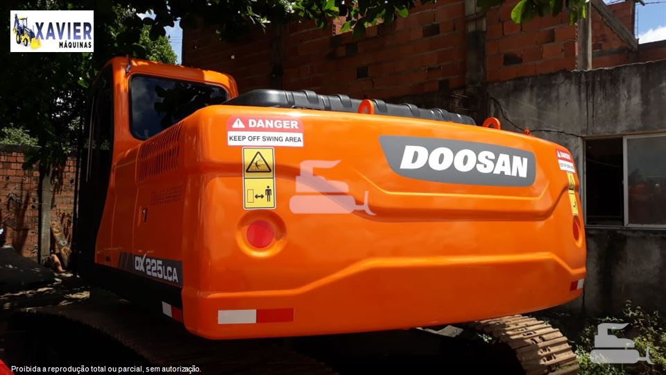 Escavadeira Doosan DX225LCA 2011