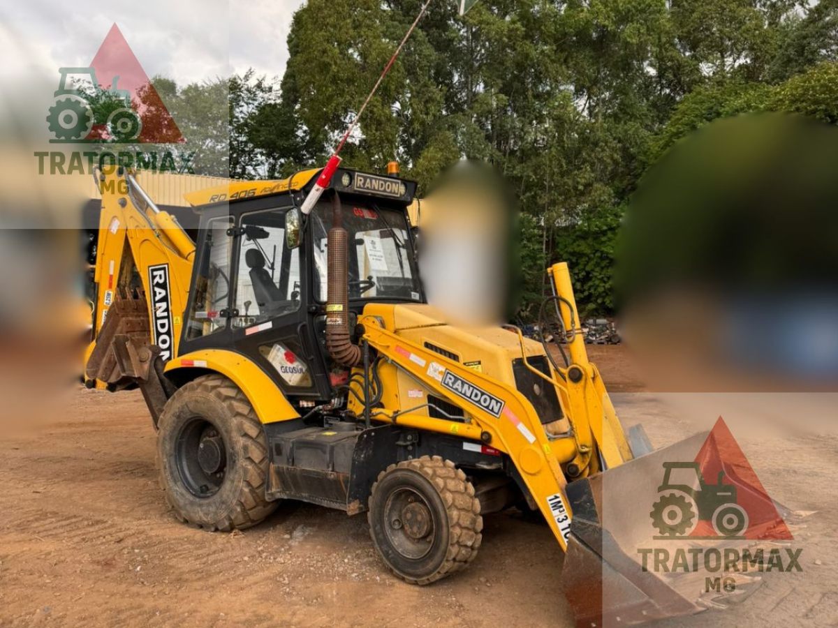 Retroescavadeira Randon RD406 4x4 2016