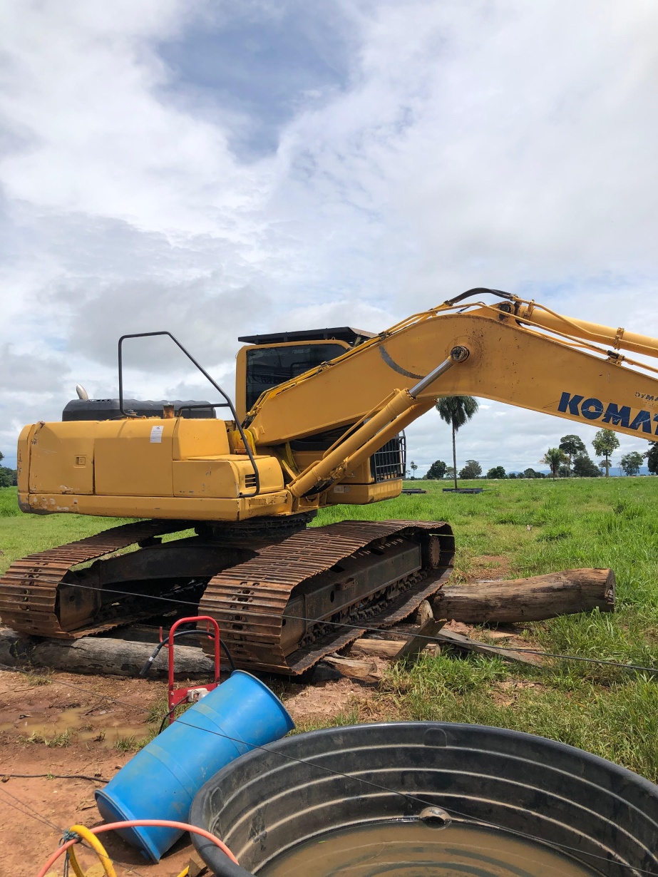 Escavadeiras Komatsu PC200 2015
