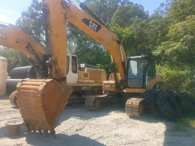 Escavadeira Caterpillar 320D 2010