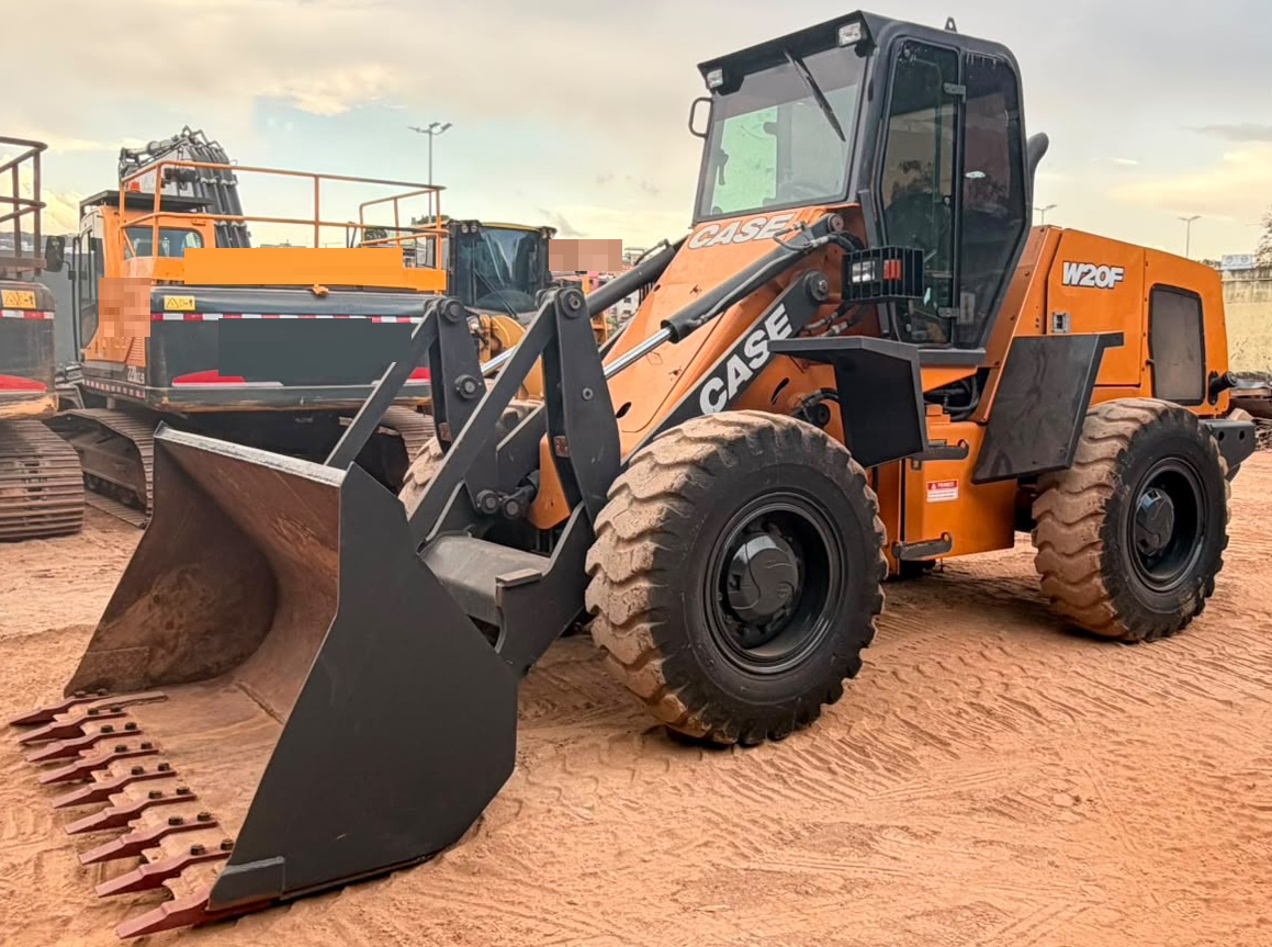 Pá Carregadeira Case W20F 2021