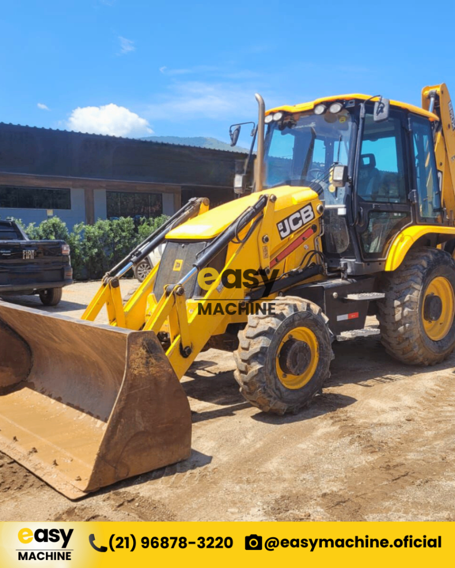 Retroescavadeira JCB 3CX 4X4 2019