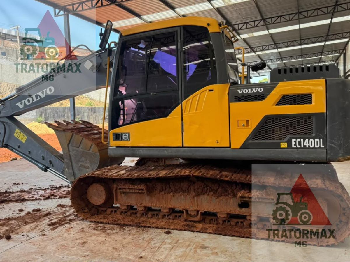 Escavadeira Volvo EC140DL 2022