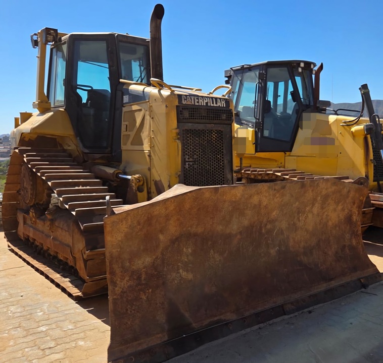 Trator de esteira Caterpillar D6NXL 2009