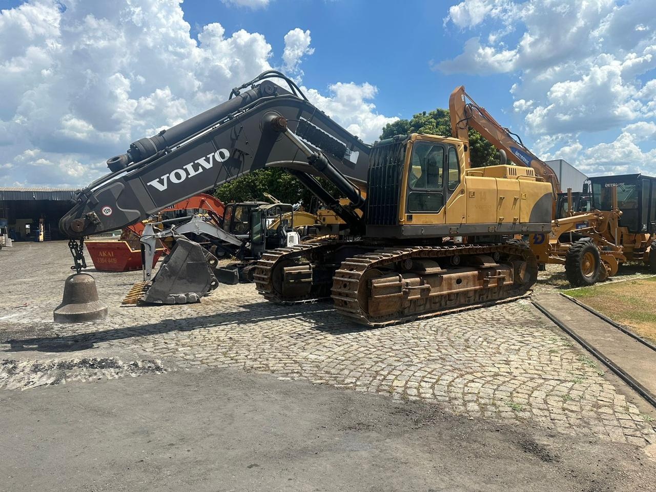 Escavadeiras Volvo EC220D 2011