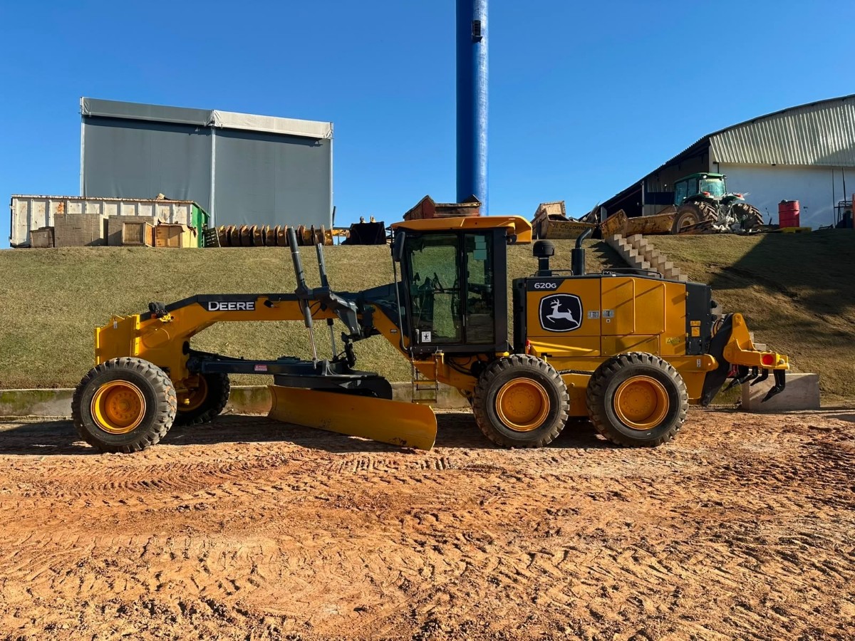 Motoniveladora John Deere 620G 2022