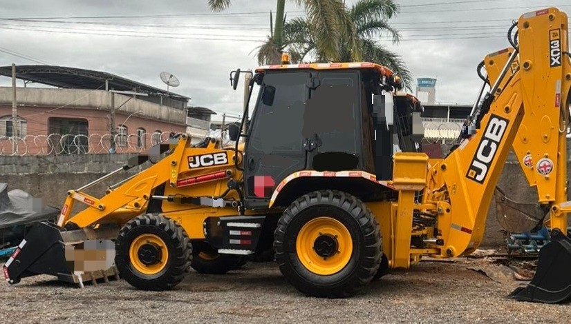 Retroescavadeira JCB 3CX 4X4 2022