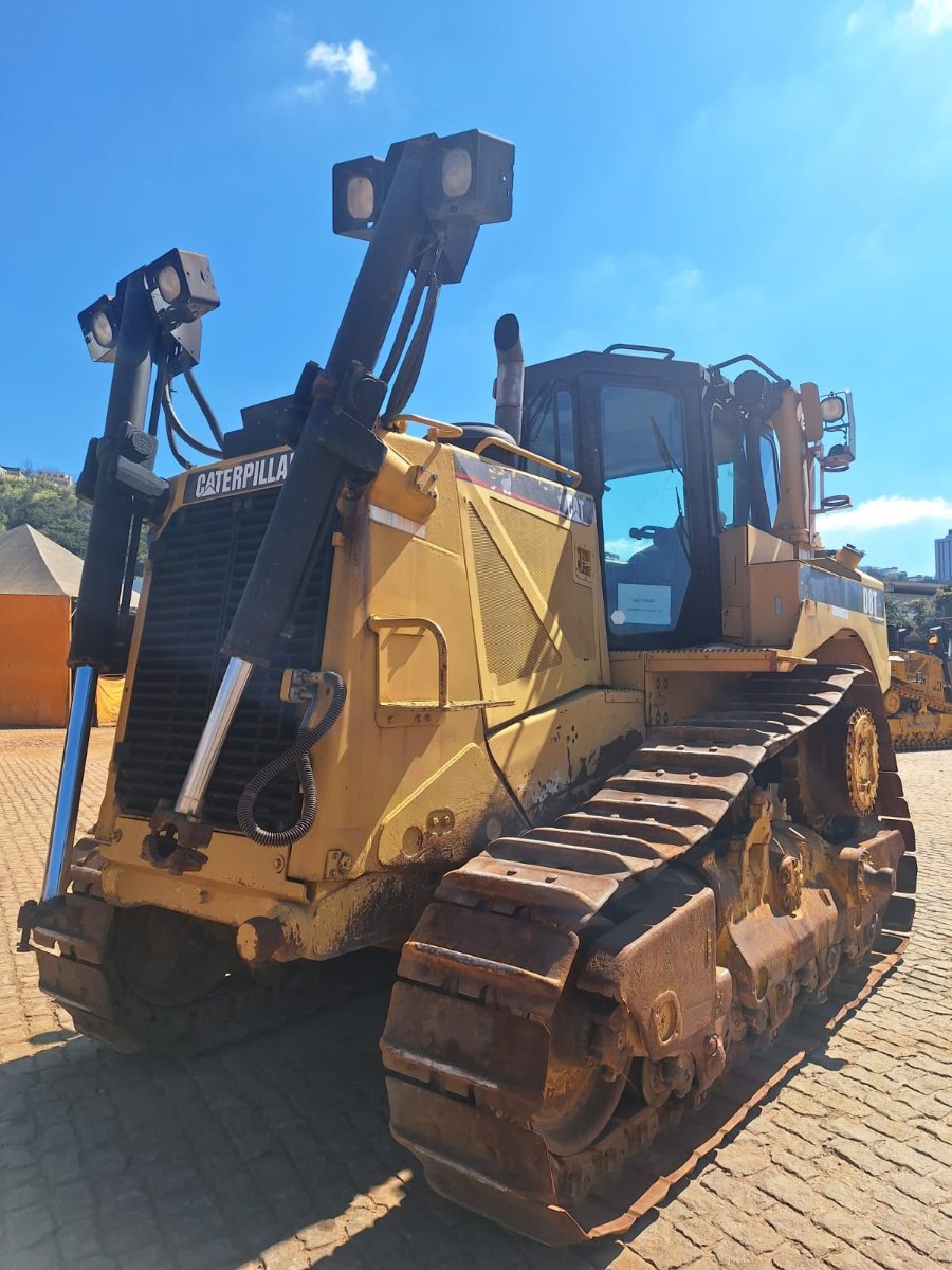 Trator de esteira Caterpillar D8T 2010