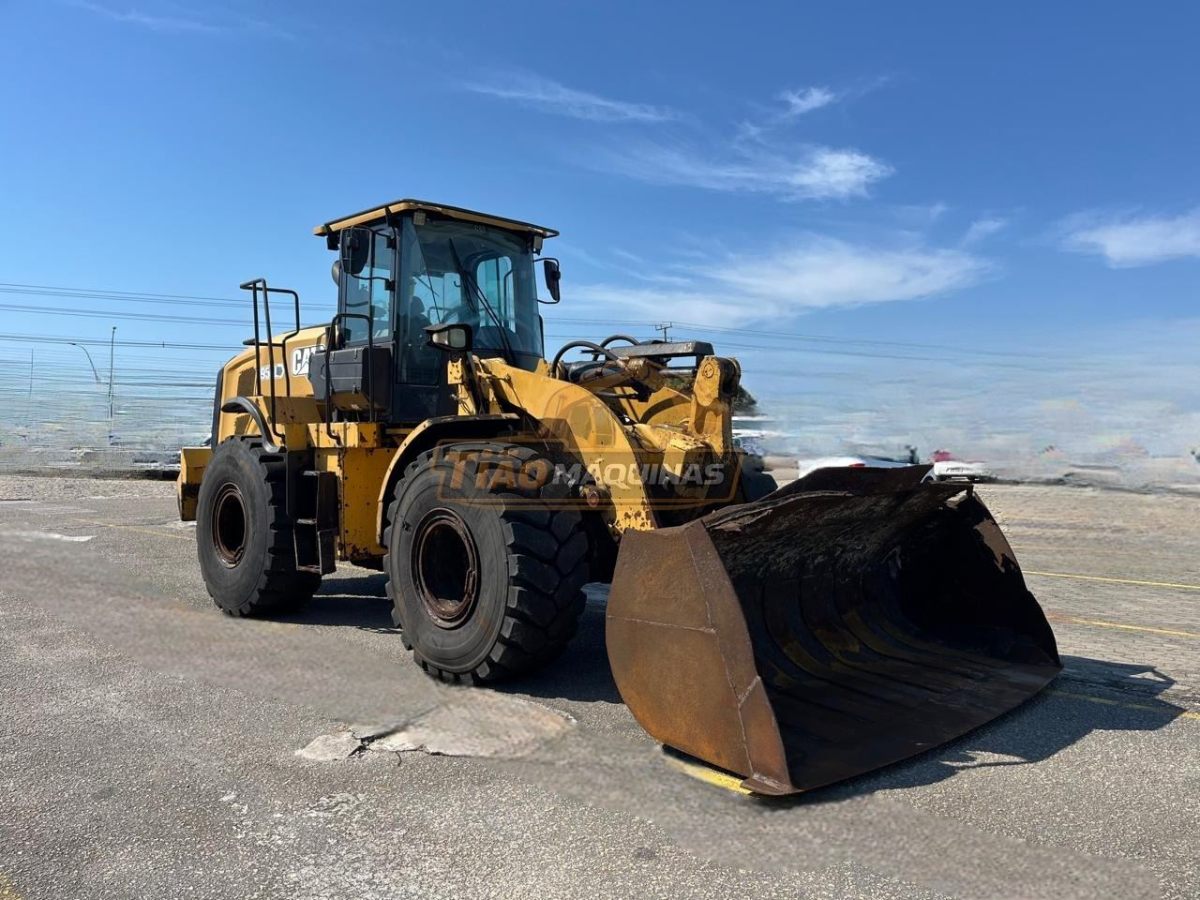 Pá Carregadeira Caterpillar 950L 2021