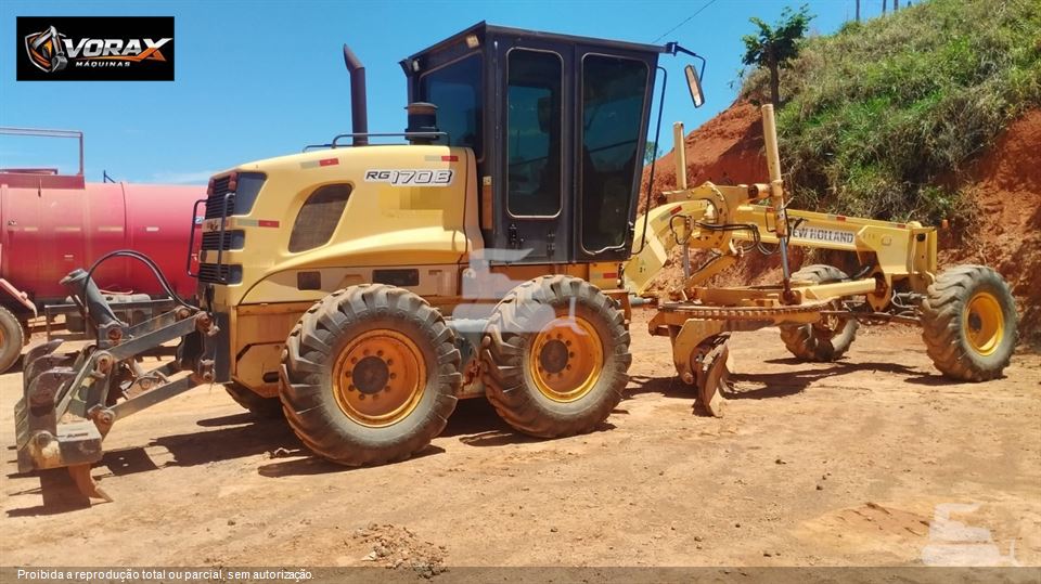 Motoniveladora New Holland RG 170B 2009