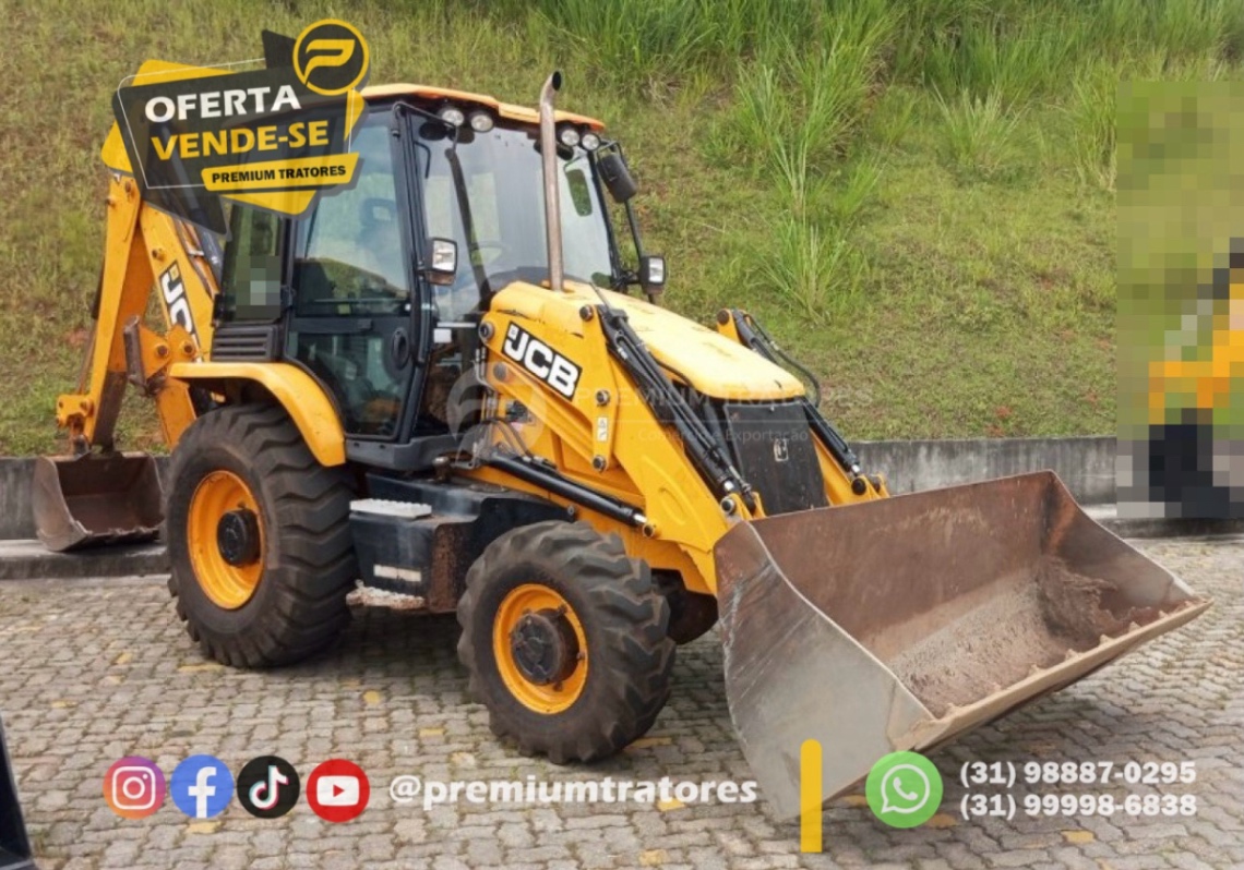 Retroescavadeira JCB 3CX 4X4 2023