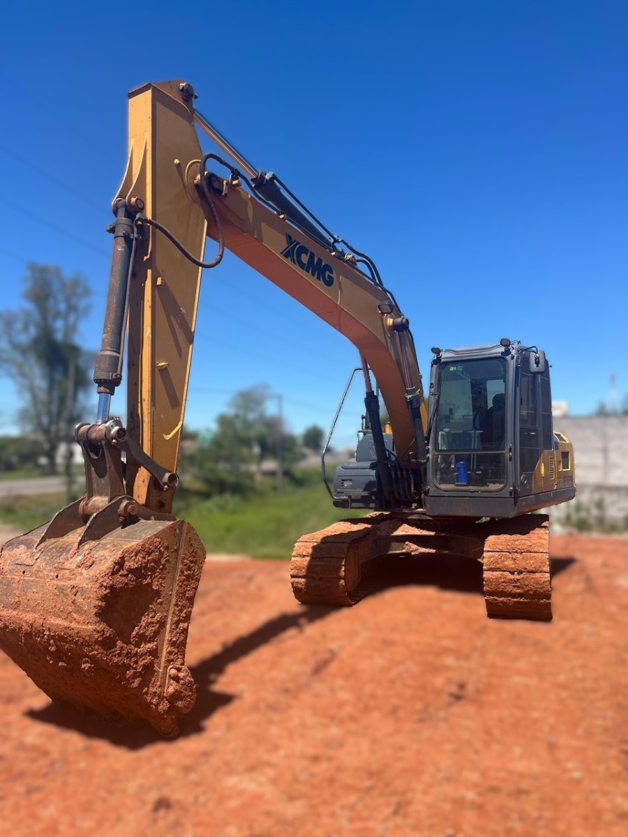 Escavadeira XCMG XE150BR 2020