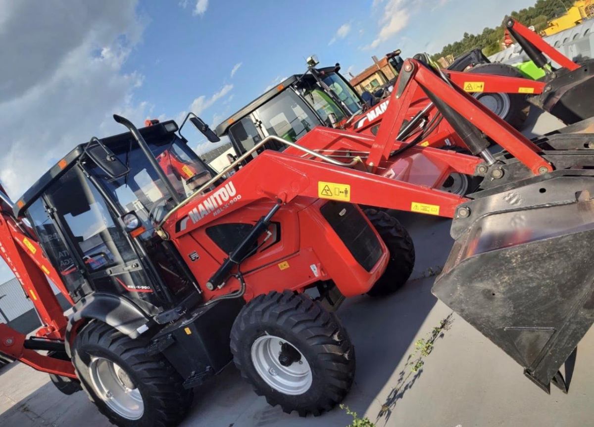 Retroescavadeira Manitou MBL-X-900 2025 - Maquinalista