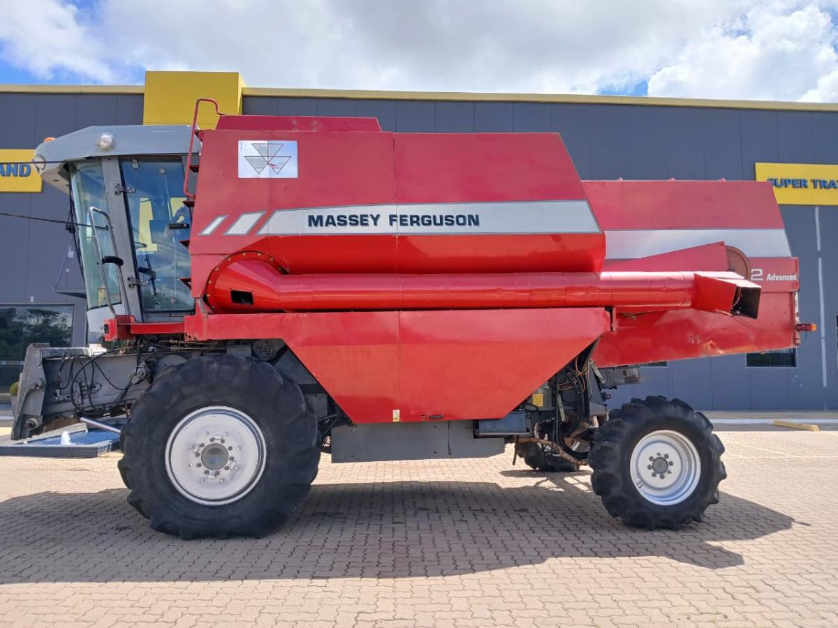 Colheitadeira Massey Ferguson MF32 2008