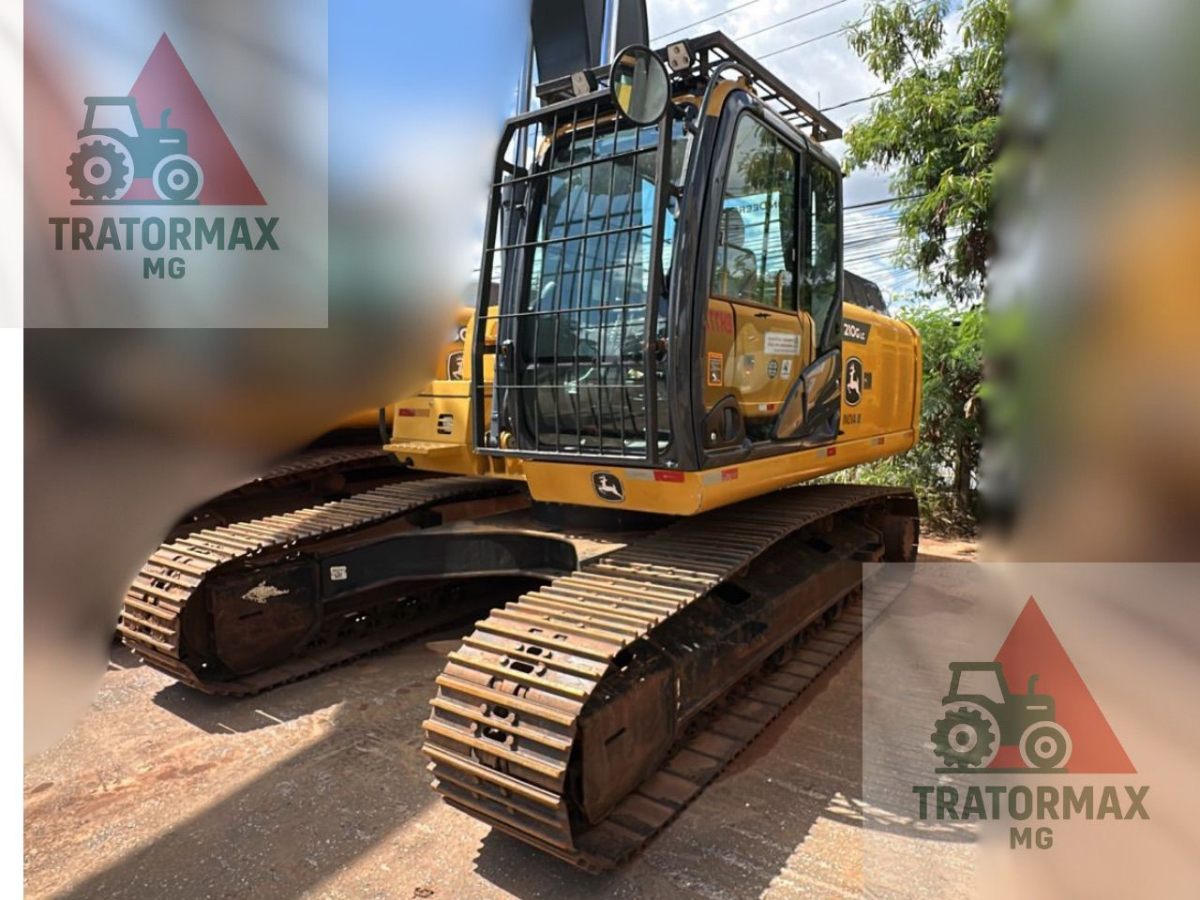 Escavadeira John Deere 210G 2022