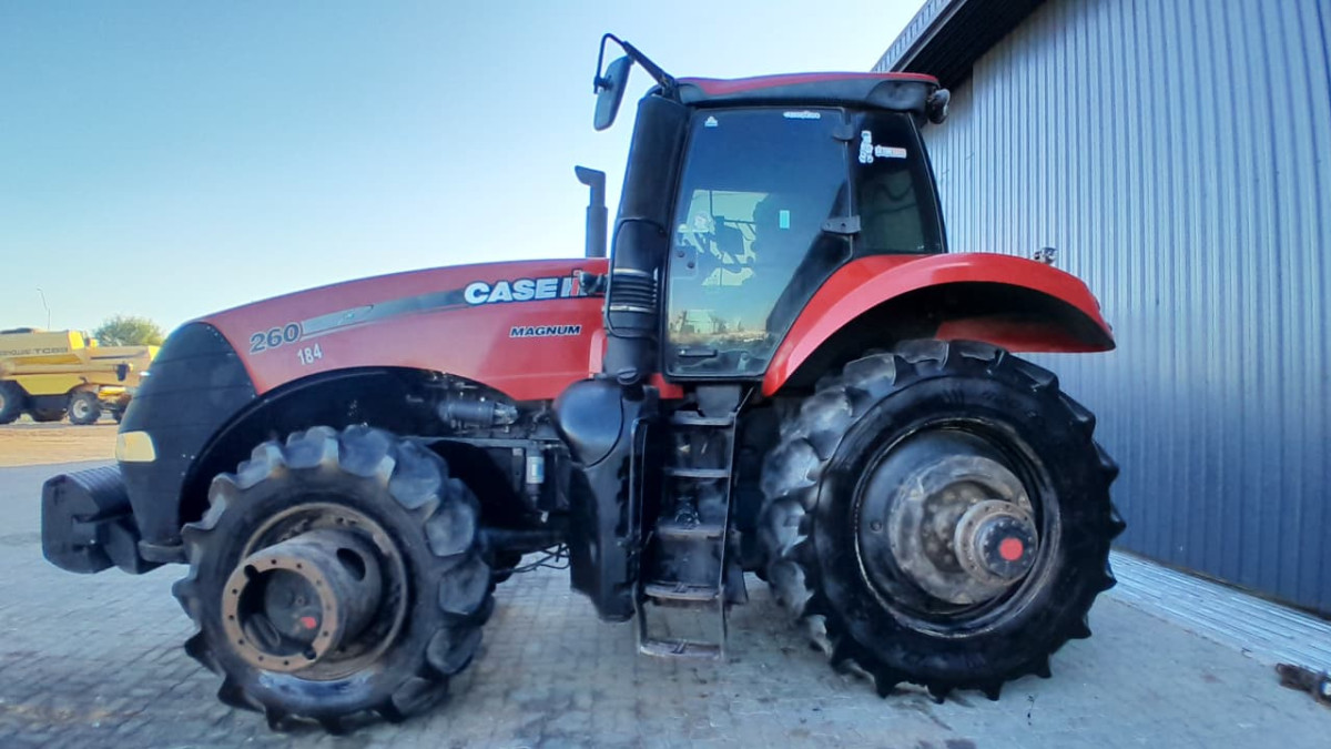 Trator agrícola Case Magnum 260 2017