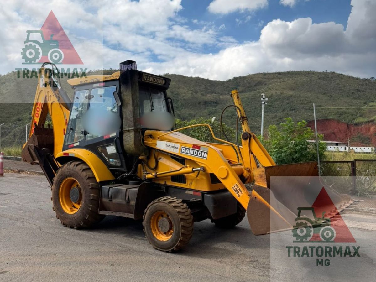 Retroescavadeira Randon RD406 4x4 2017