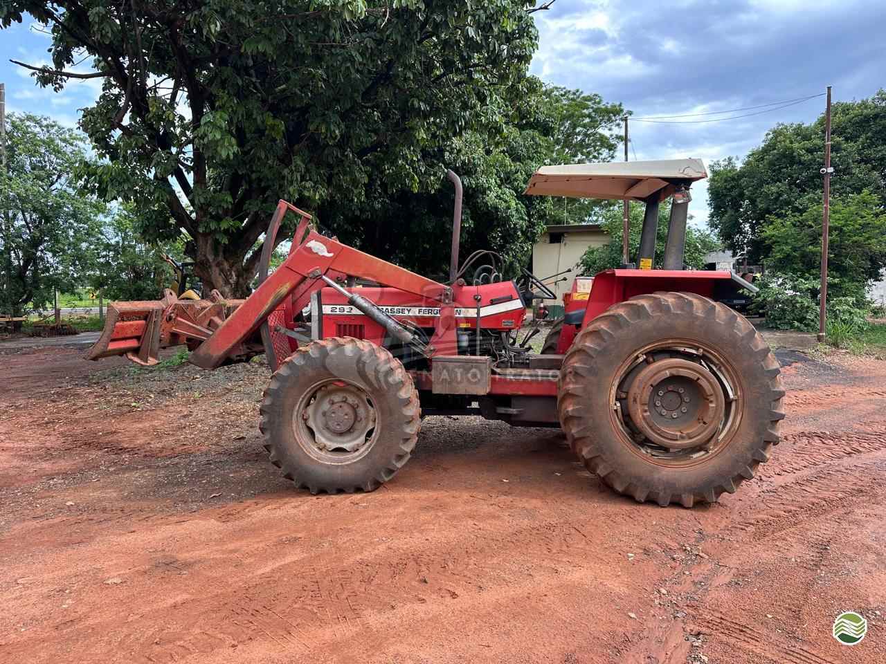 Trator agrícola Massey Ferguson MF 292 1994