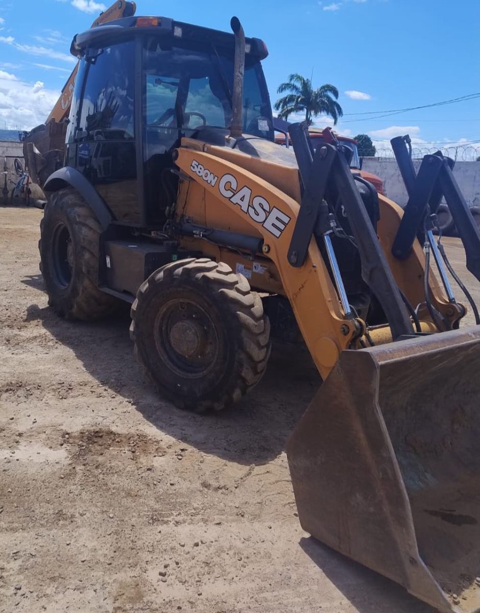 Retroescavadeira case 580n Case 580N 2020