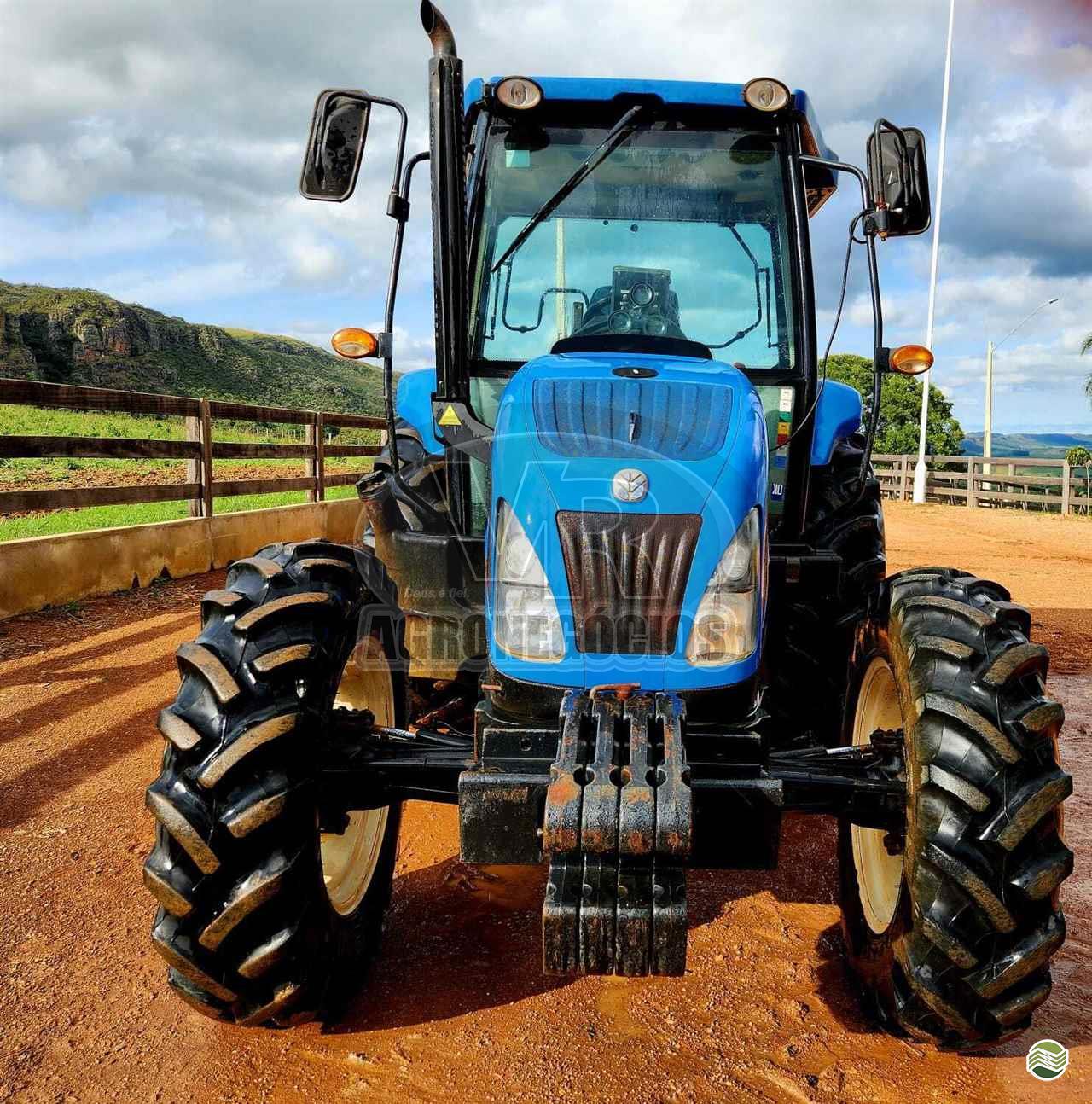 Trator agrícola New Holland TL75 2015