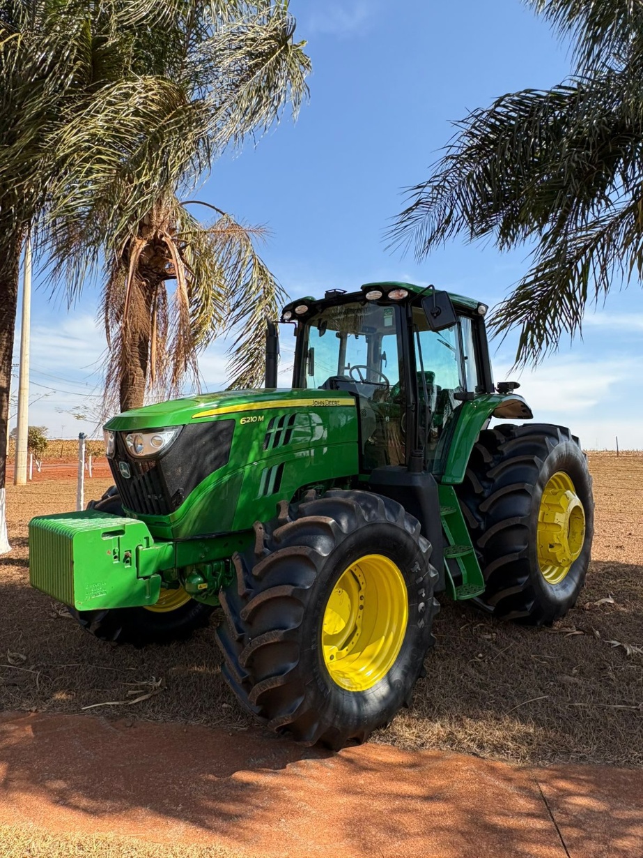 Tratores Agrícolas John Deere 6210 M 2020