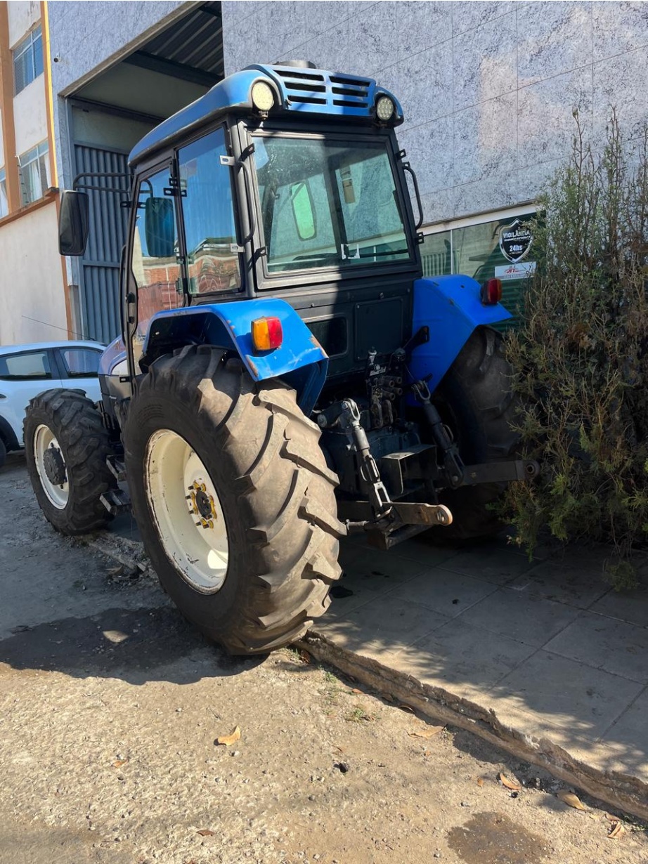 Tratores Agrícolas New Holland TL75 2010