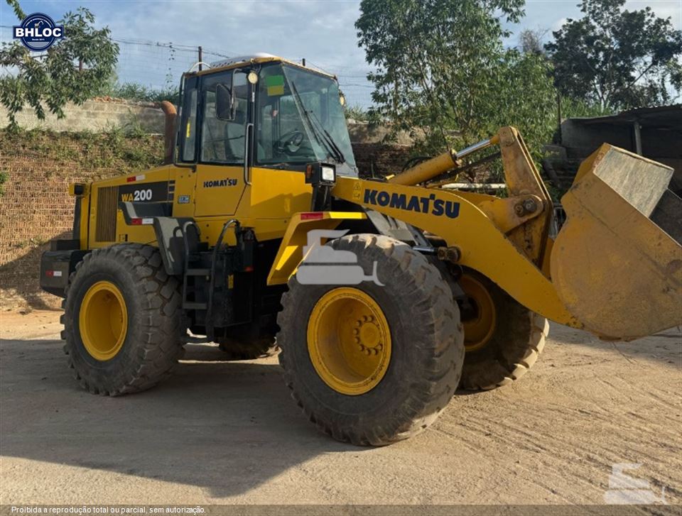 Pá Carregadeira Komatsu WA200 2020
