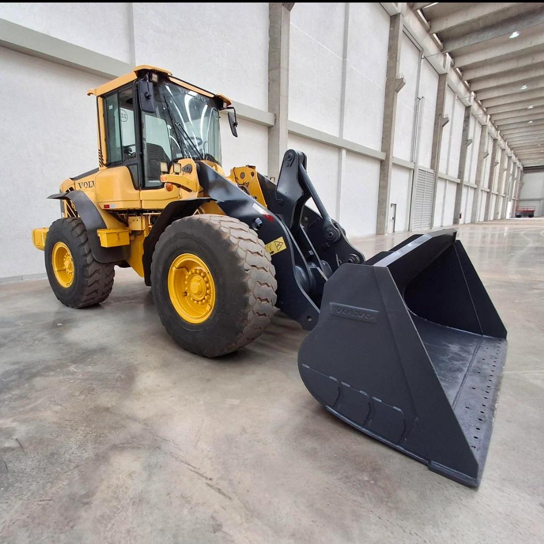 Pá Carregadeira Volvo L70 F 2018