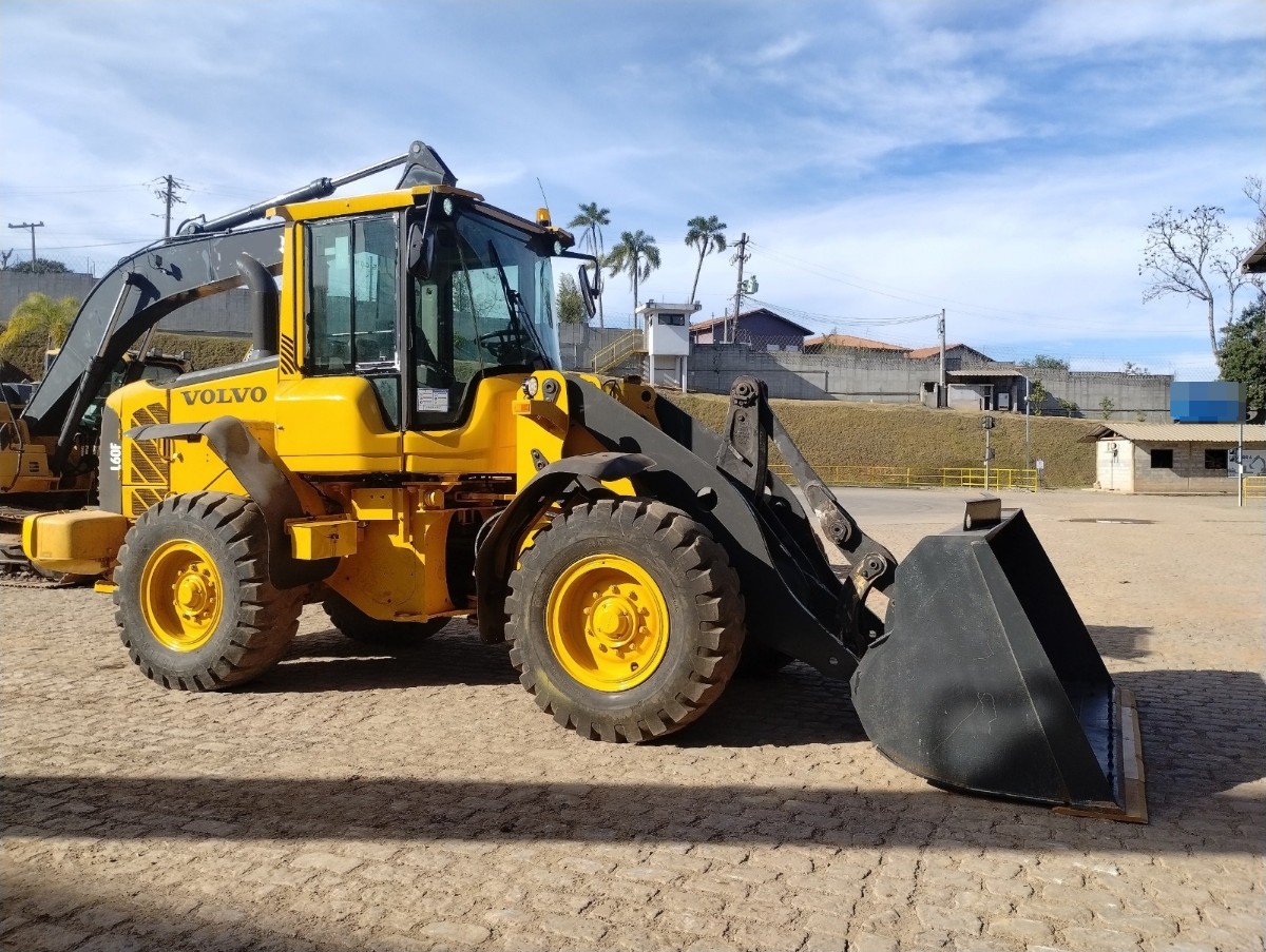 Pá Carregadeira Volvo L60F 2021