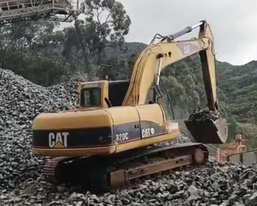 Escavadeira Caterpillar 320C 2008