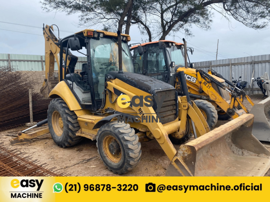 Retroescavadeira Caterpillar 416E 4X4 2011