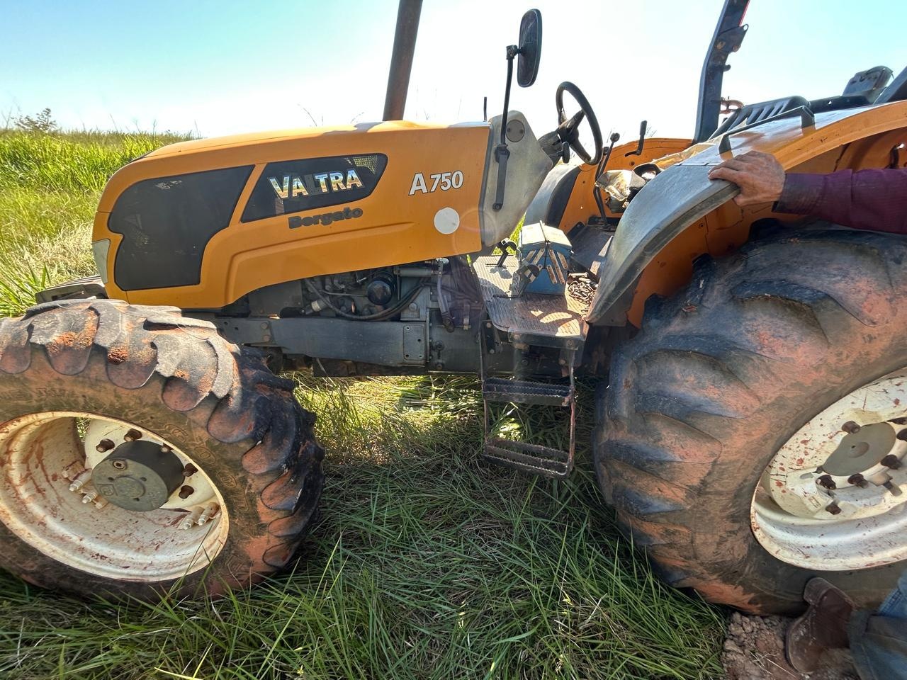Tratores Agrícolas Valtra A750 2017