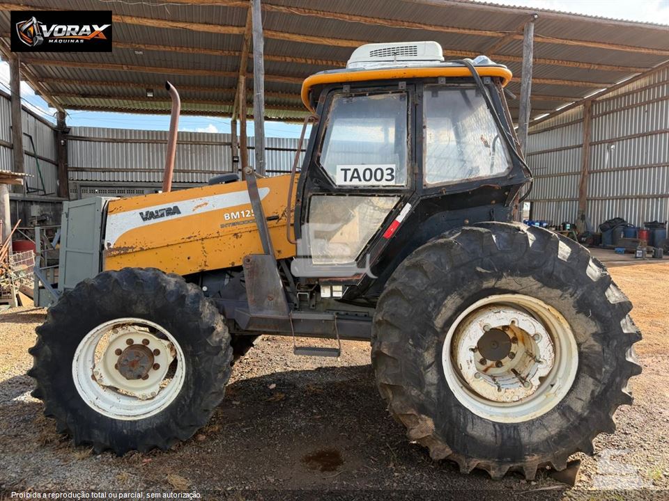 Trator agrícola Valtra Bm 125 2013