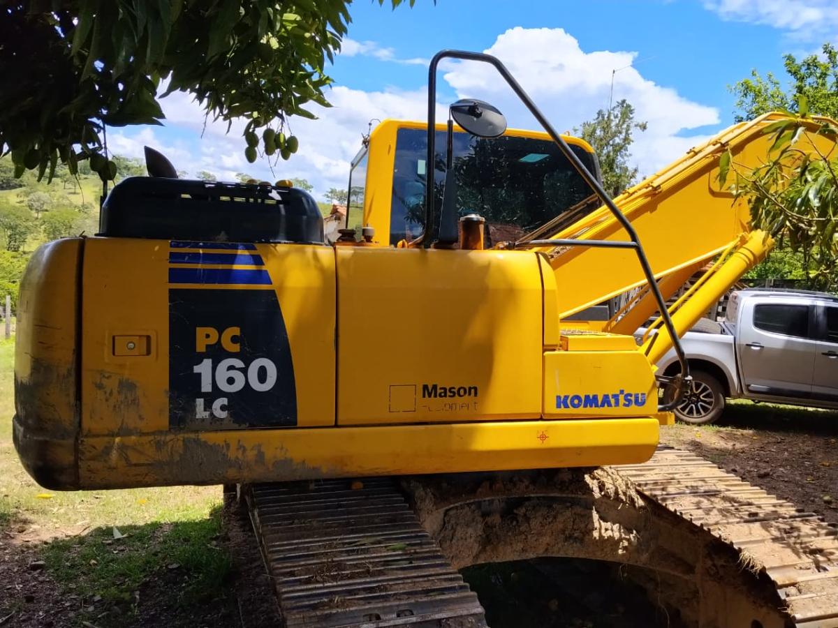 Escavadeira Komatsu PC130 2022