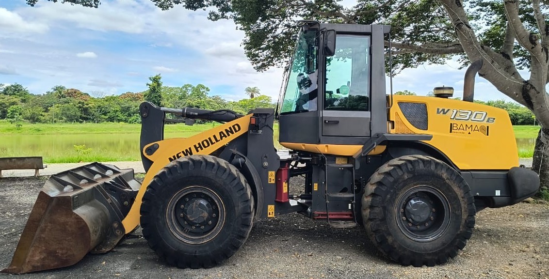 Pá Carregadeira New Holland W130B 2019
