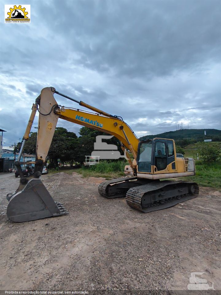 Escavadeira Komatsu PC200 2008