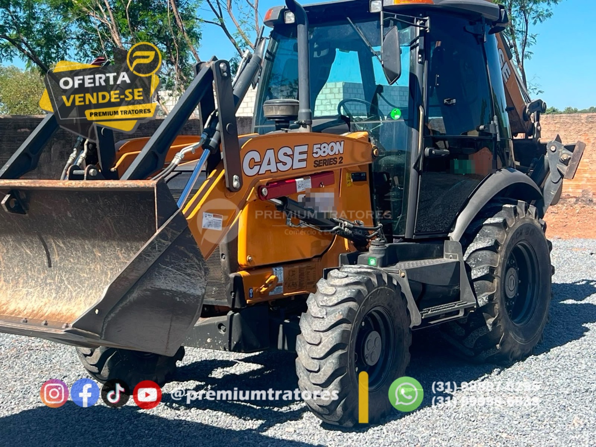 Retroescavadeira Case 580N 2025