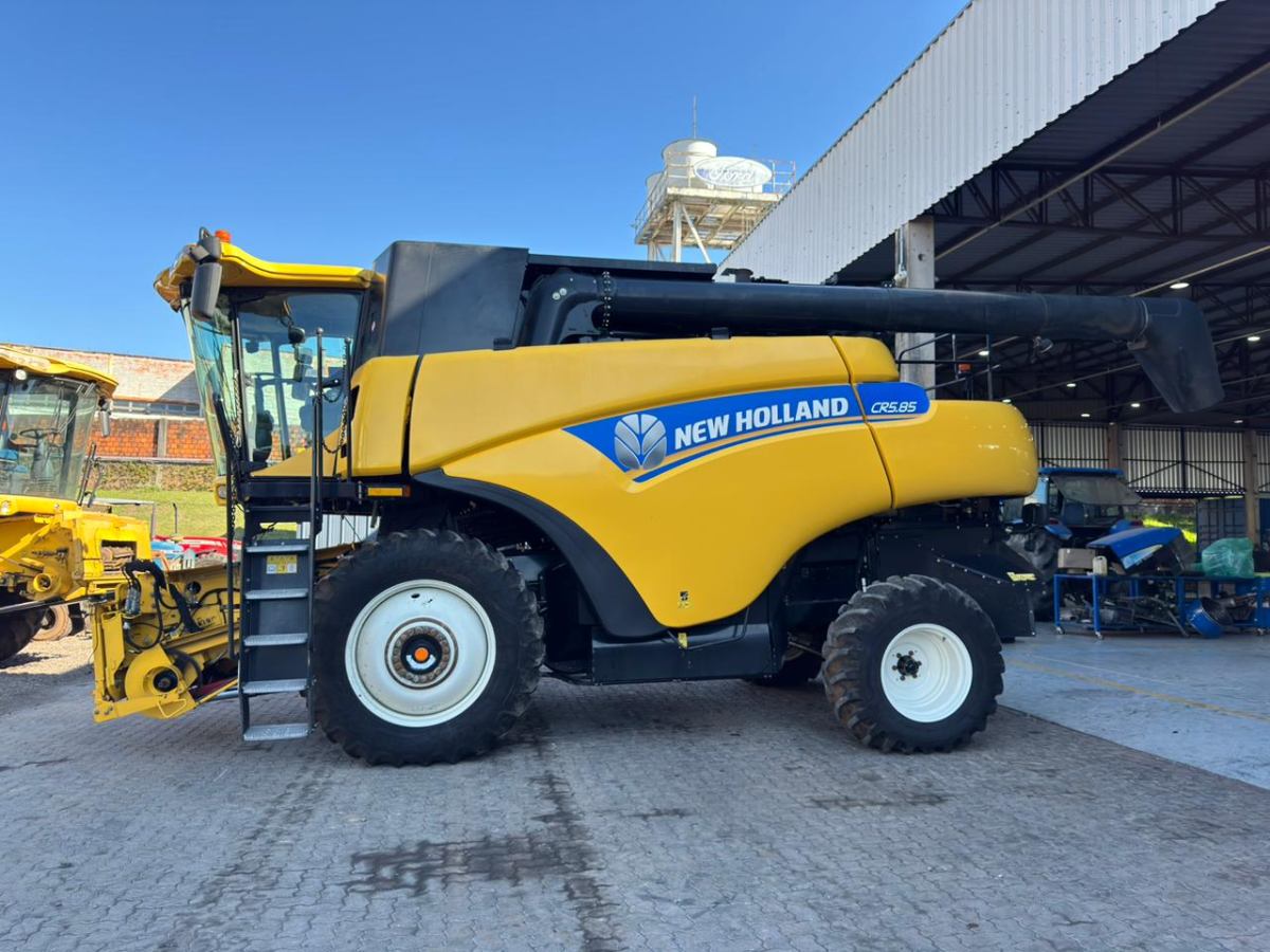 Colheitadeira New Holland CR 5.85 2023