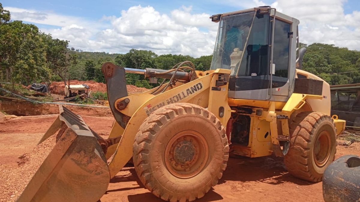 Pá Carregadeira New Holland W130 2017
