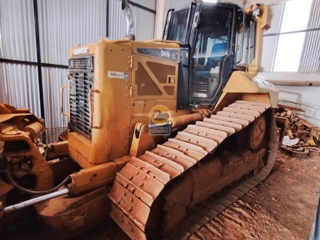 Trator de esteira Caterpillar D6NXL 2013