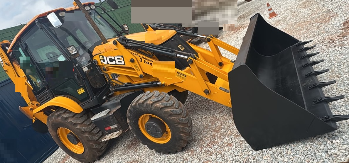 Retroescavadeira JCB 3CX 2022