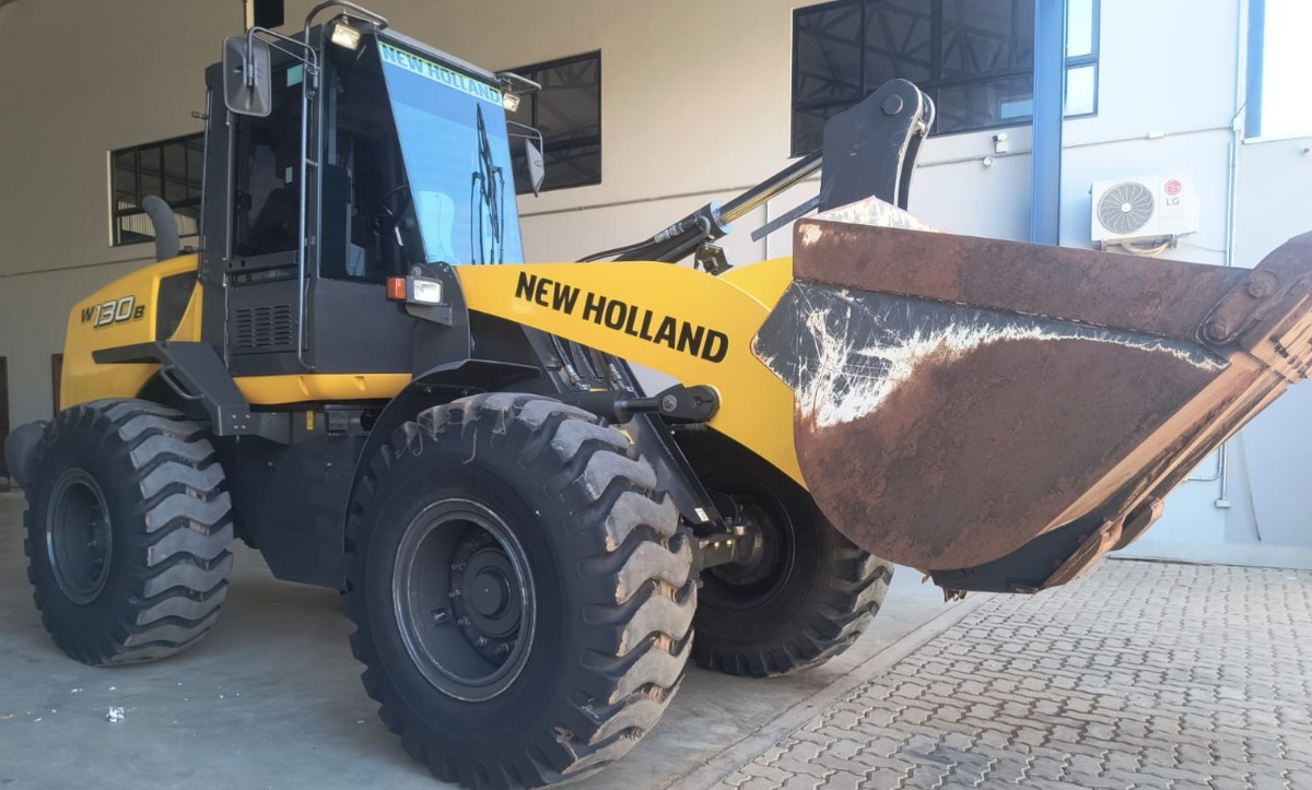 Pá Carregadeira New Holland W130B 2022